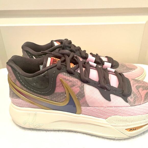 Nike Kyrie Irving 8 All Star Weekend Sneaker - Men’s Size 8.5/ Women’s Size 10 main image 8
